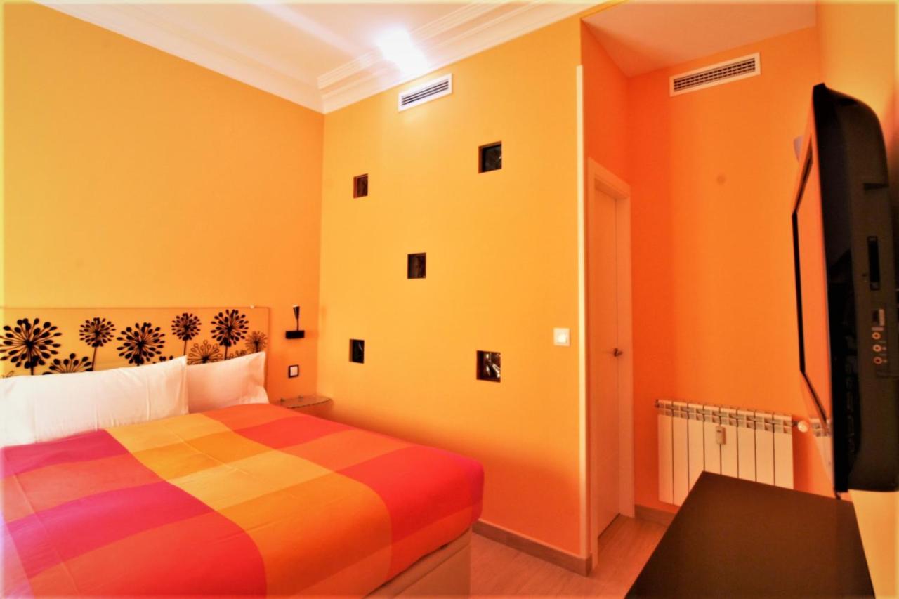 Hostal Arco Iris Madrid Kültér fotó