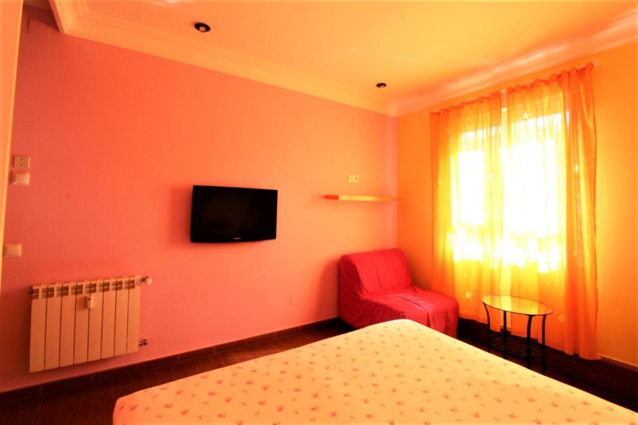 Hostal Arco Iris Madrid Kültér fotó