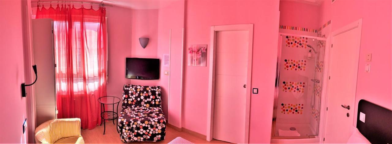 Hostal Arco Iris Madrid Kültér fotó