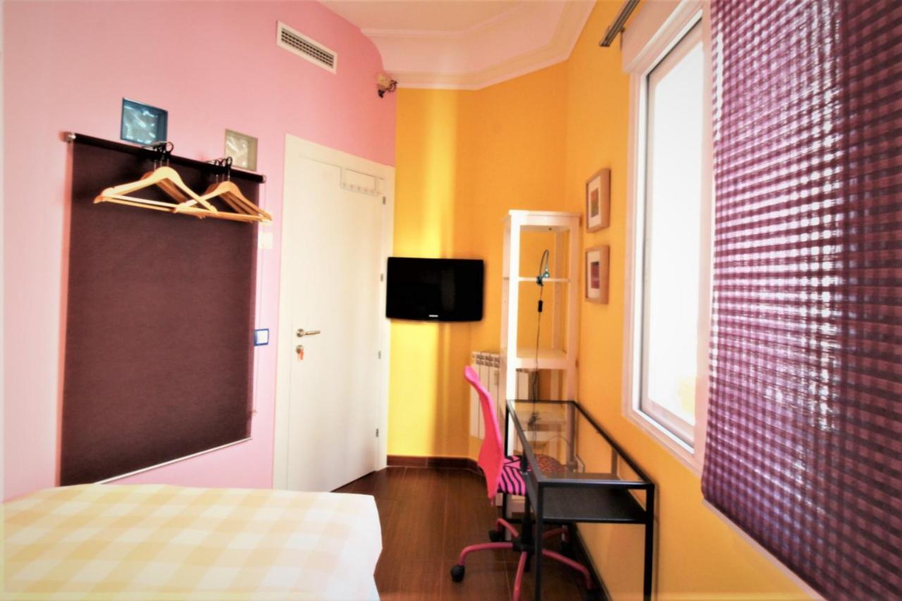 Hostal Arco Iris Madrid Kültér fotó